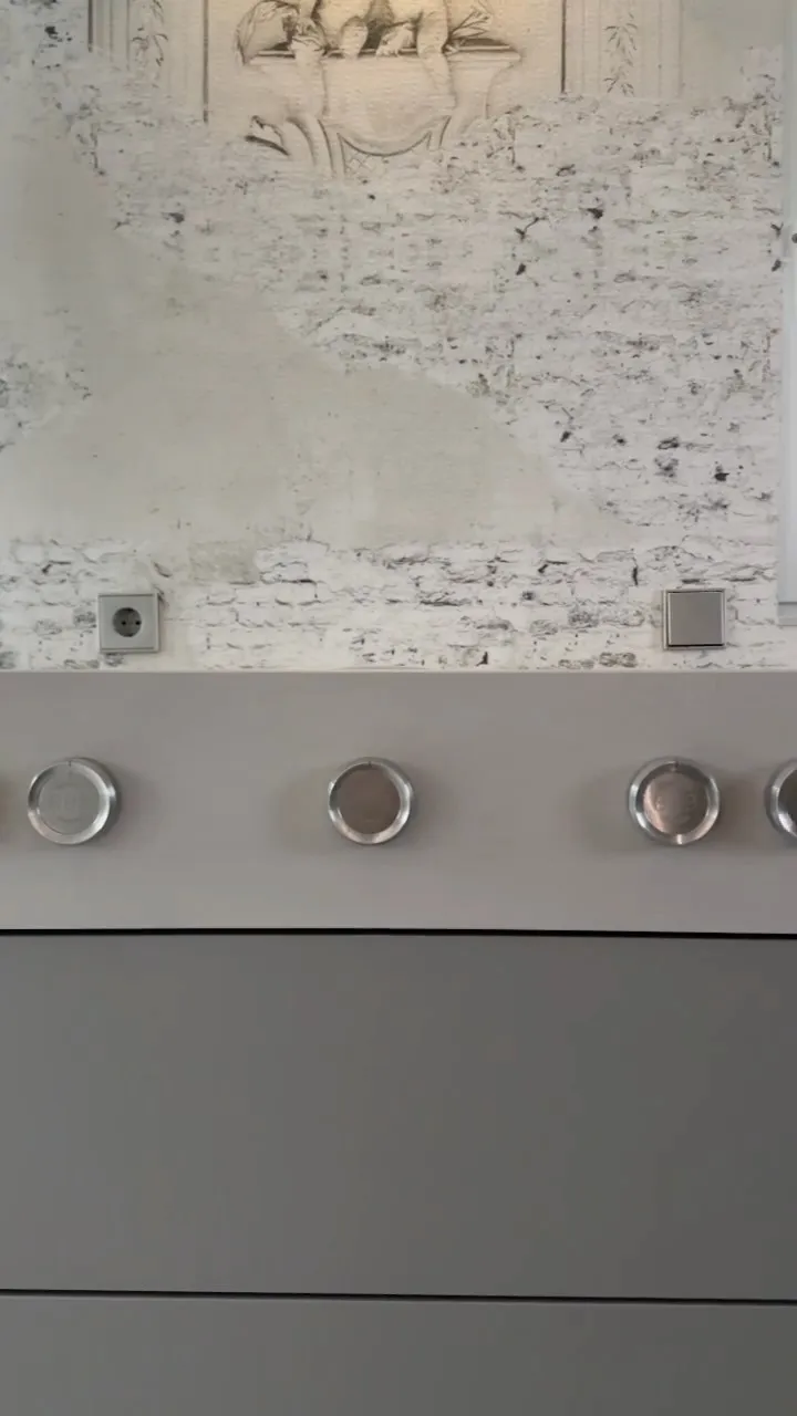 Charakter in klarer Form – Detail Bedienknebel